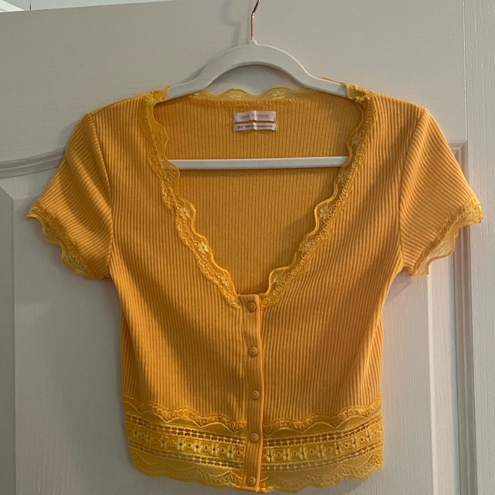 Yellow Lace Trim Ribbed Top